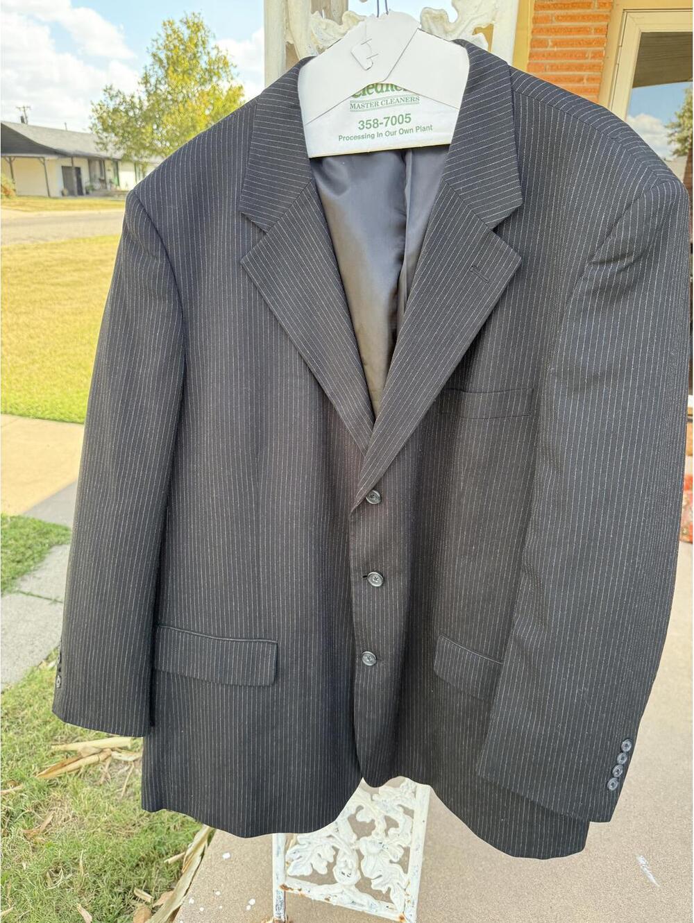 Natural Exchange Executive Men's Black Pinstripe Blazer - Sz 50r
